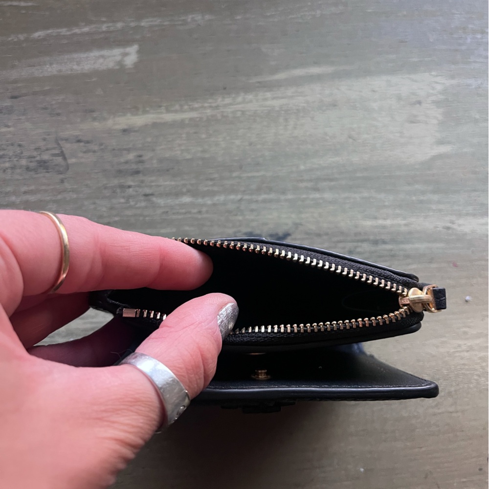 Tory Burch- MCGRAW BI-FOLD WALLET - Picture 3 of 4